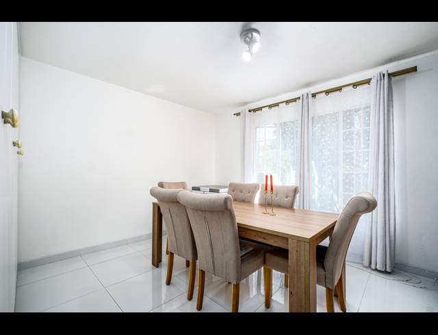 4 BEDROOM TOWNHOUSE FOR SALE IN BROMHOF